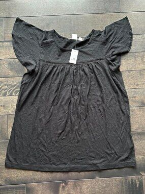 Gap Flutter Tee - new with tags